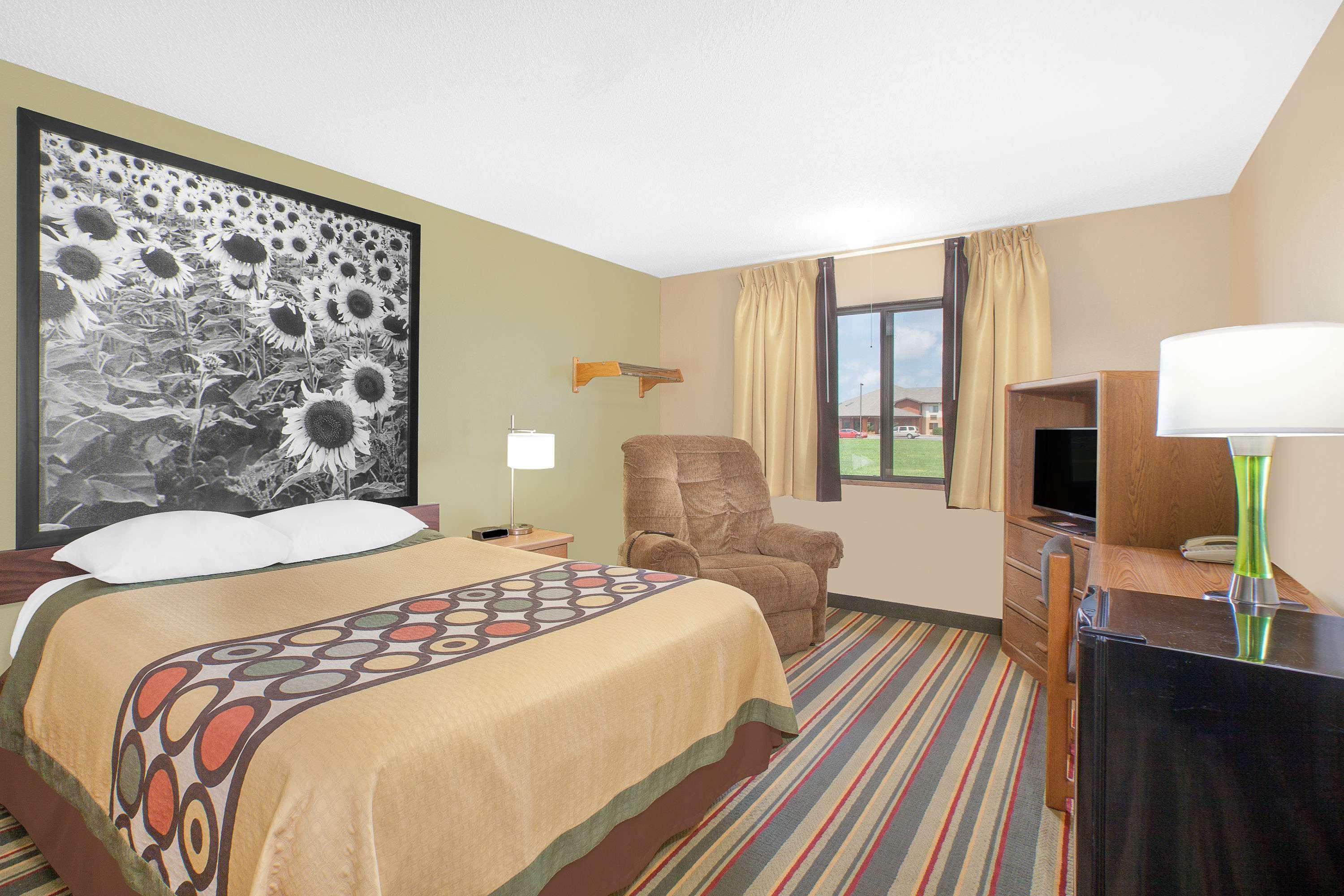 ซูเปอร์ 8 บาย วินด์แฮม เมาท์ เพลแซนท์ Motel Mount Pleasant ภายนอก รูปภาพ