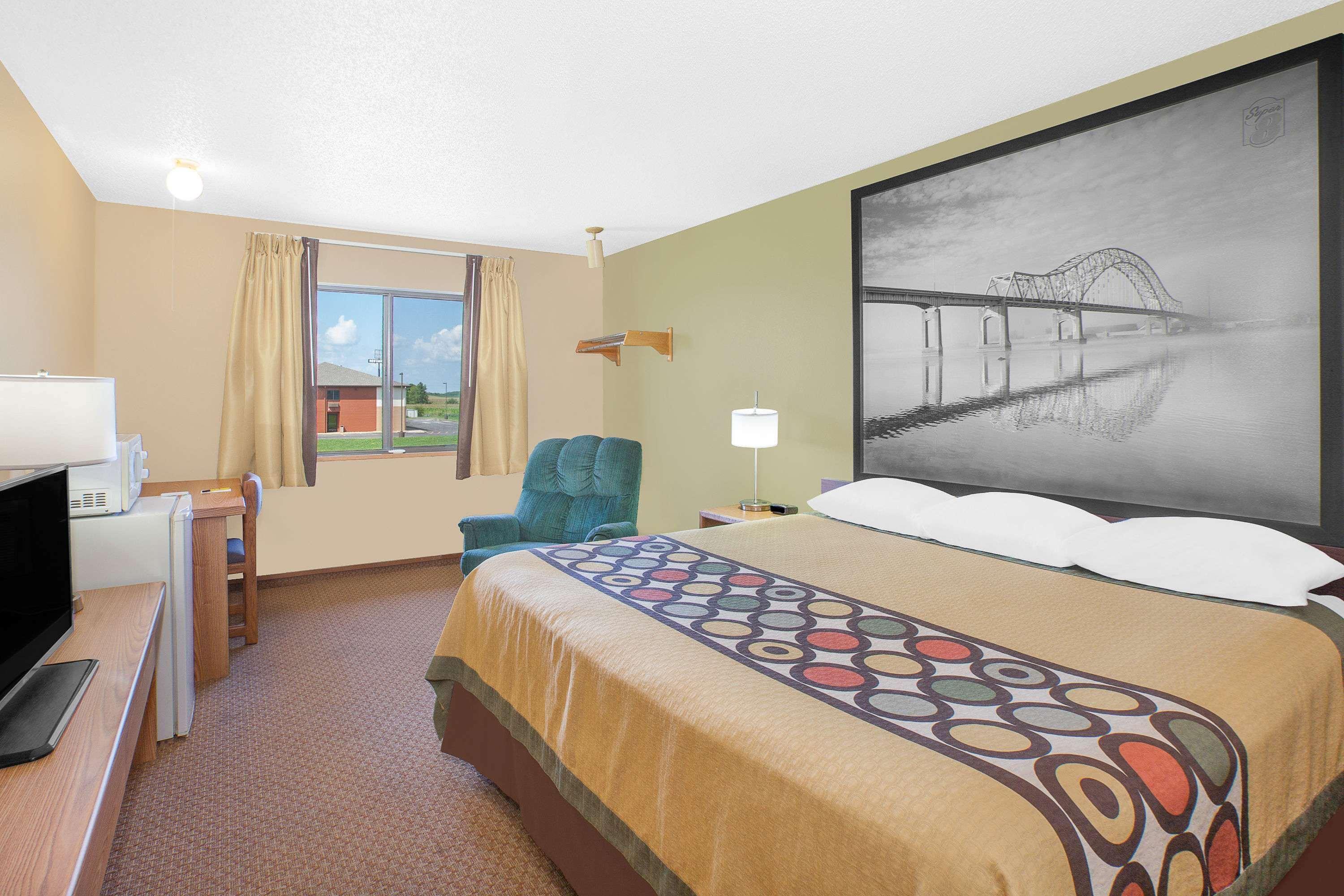 ซูเปอร์ 8 บาย วินด์แฮม เมาท์ เพลแซนท์ Motel Mount Pleasant ภายนอก รูปภาพ