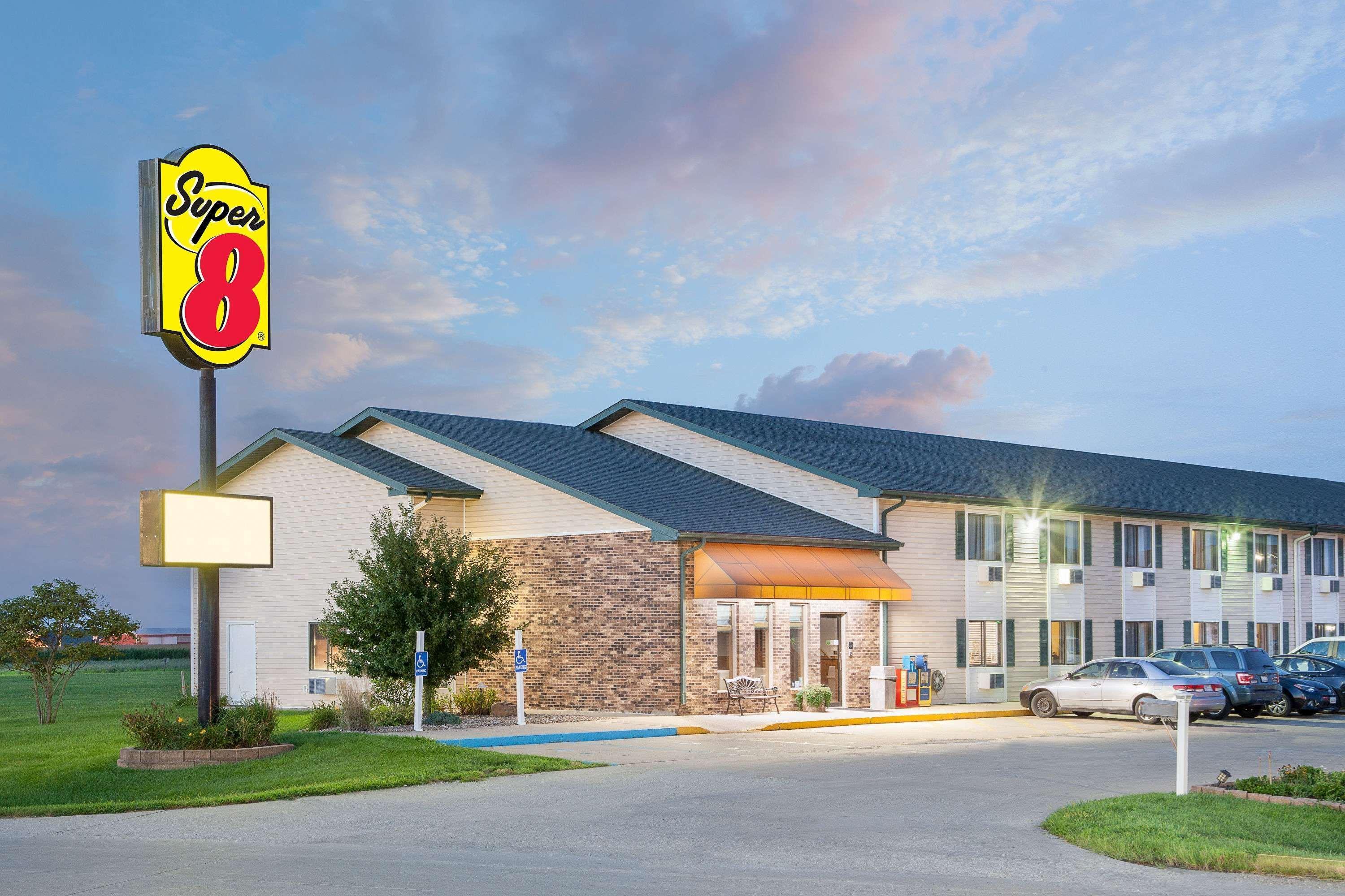 ซูเปอร์ 8 บาย วินด์แฮม เมาท์ เพลแซนท์ Motel Mount Pleasant ภายนอก รูปภาพ