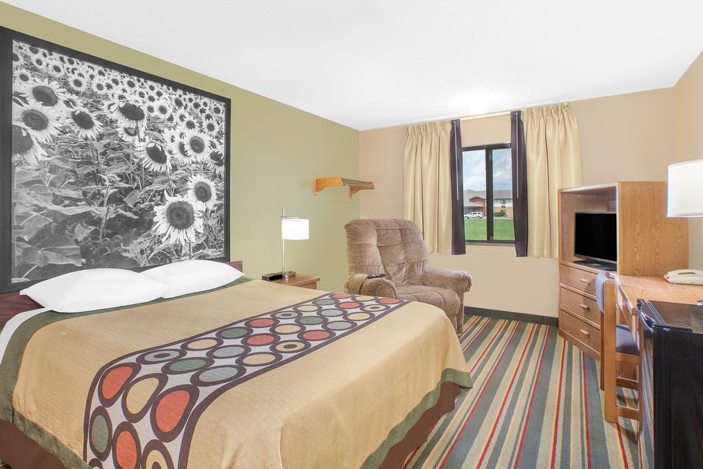 ซูเปอร์ 8 บาย วินด์แฮม เมาท์ เพลแซนท์ Motel Mount Pleasant ภายนอก รูปภาพ